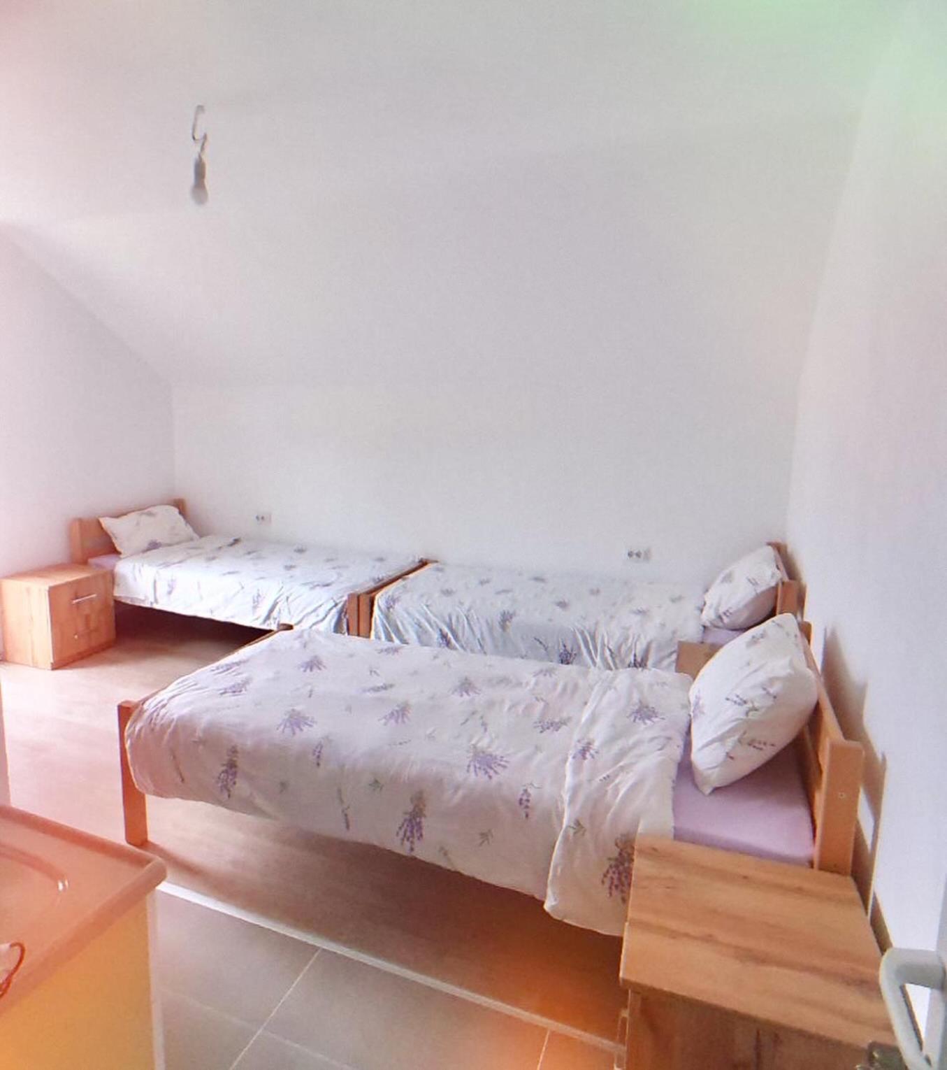 Guest House Ulnika Vuthaj Extérieur photo